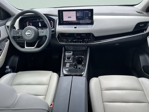Used 2024 Nissan Rogue SL FWD image 18