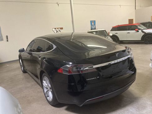 Used 2013 Tesla Model S RWD image 4