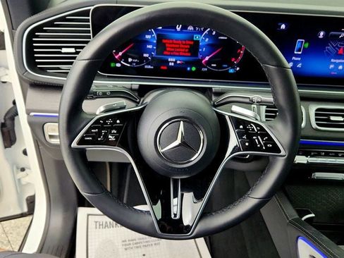 Used 2025 Mercedes-Benz GLS 450 4MATIC image 12
