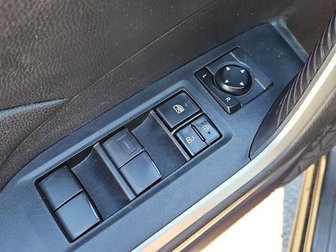 Used 2021 Toyota RAV4 XLE image 32