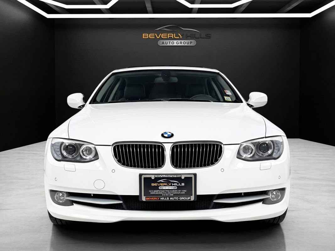 Used 2011 BMW 335i xDrive Coupe AWD/4WD image 8