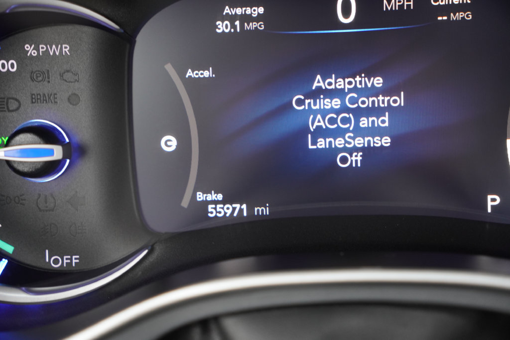 Used 2024 Chrysler Pacifica Limited FWD image 38