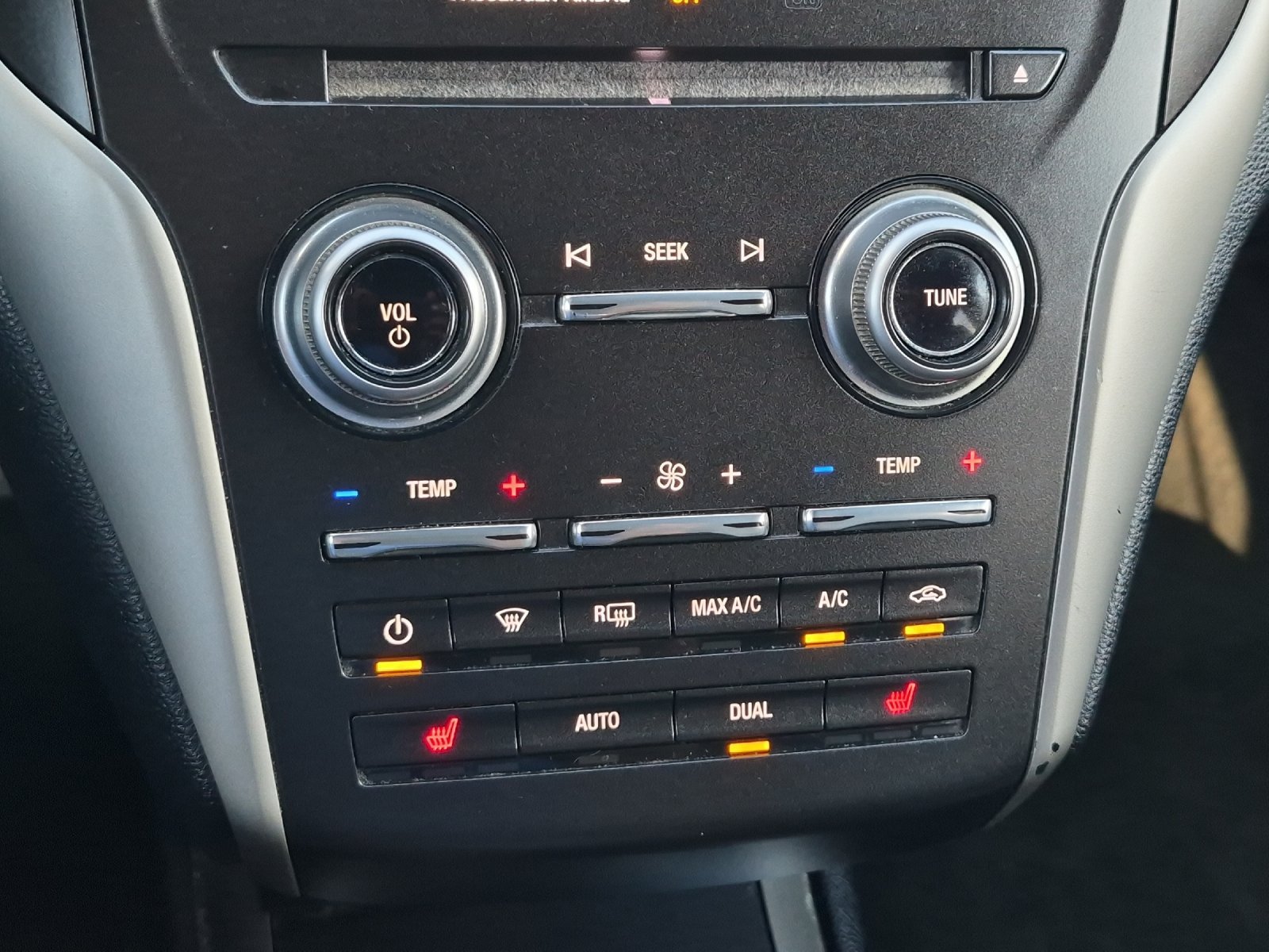Used 2016 Lincoln MKC Premiere FWD image 18