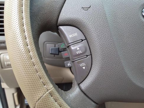 Used 2012 Kia Sedona EX image 13