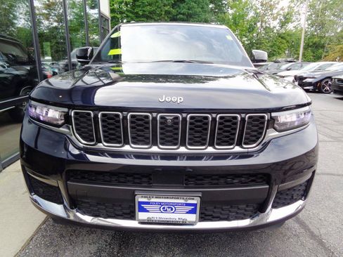 Used 2023 Jeep Grand Cherokee L Limited w/ Luxury Tech Group II AWD/4WD image 2