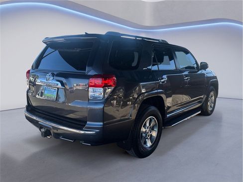 Used 2013 Toyota 4Runner SR5 image 6