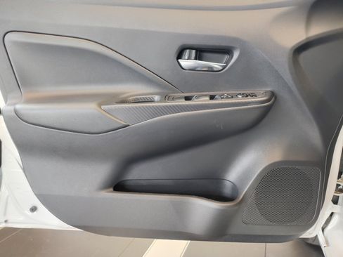 Used 2024 Nissan Versa SV FWD image 24