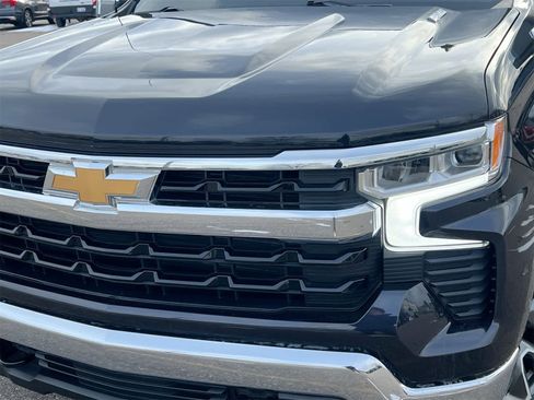 Used 2022 Chevrolet Silverado 1500 LT image 11