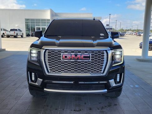 Used 2024 GMC Yukon XL Denali image 3