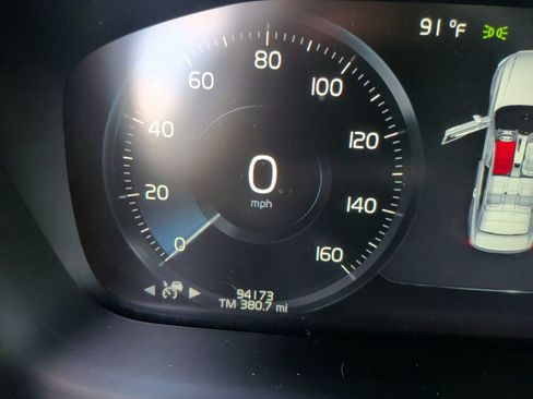 Used 2018 Volvo S90 T5 Momentum w/ Convenience Package FWD image 16