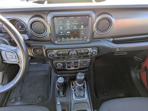 Used 2022 Jeep Gladiator Willys image 17