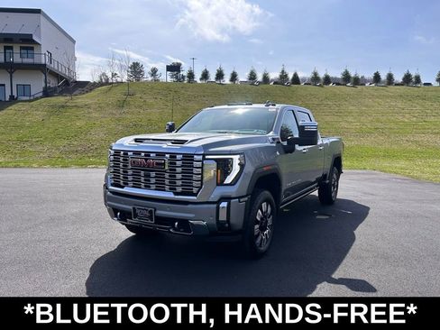 Used 2024 GMC Sierra 2500 Denali w/ Denali Reserve Package image 3