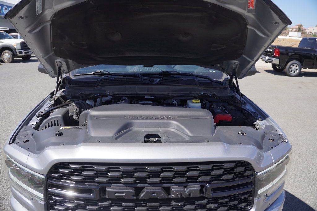 Used 2022 RAM 2500 Big Horn w/ Night Edition AWD/4WD image 9