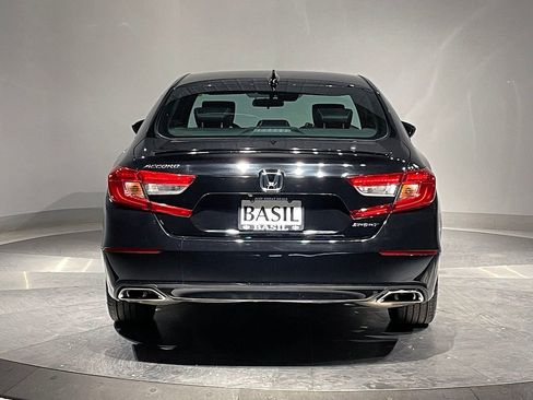 Used 2018 Honda Accord Sport image 12