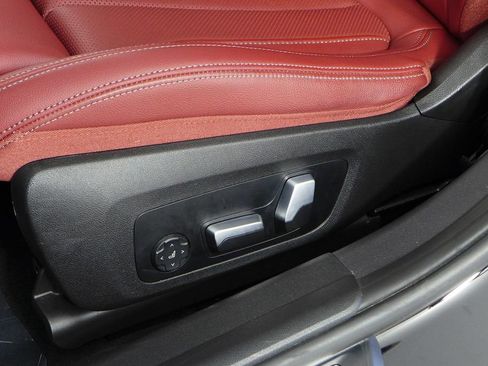 Certified 2023 BMW 330i Sedan w/ Premium Package RWD image 23
