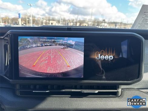 Used 2024 Jeep Wrangler Sport S image 19
