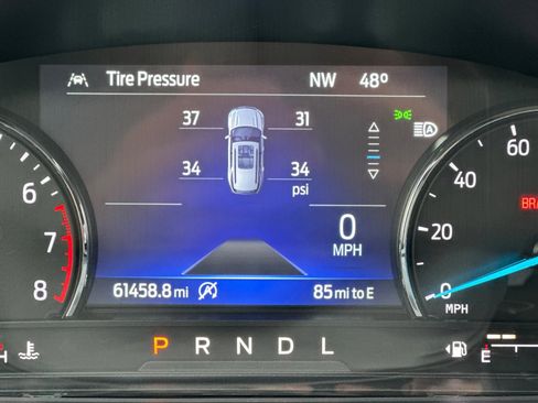 Used 2021 Ford Explorer XLT image 26