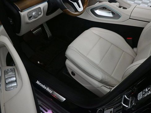 Certified 2022 Mercedes-Benz GLS 450 4MATIC image 7