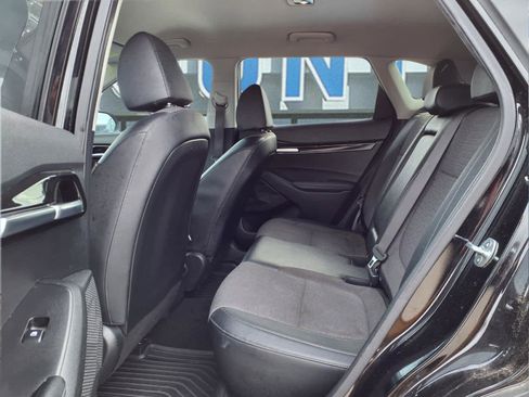 Used 2023 Kia Seltos S w/ Navigation Package image 8