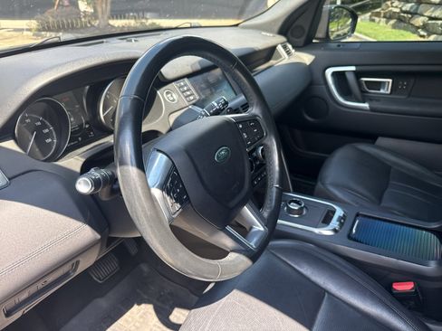 Used 2019 Land Rover Discovery Sport AWD/4WD image 7
