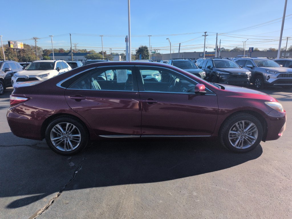 Used 2017 Toyota Camry SE FWD image 6
