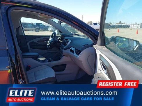 Used 2023 GMC Terrain SLE w/ Driver Convenience Package image 10