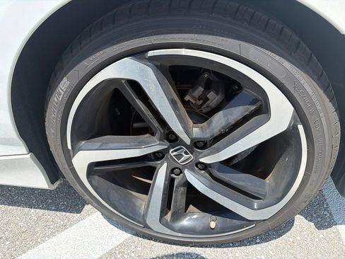 Used 2022 Honda Accord Sport image 9
