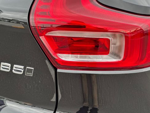 Used 2025 Volvo XC40 B5 Plus w/ Protection Package Premier image 33