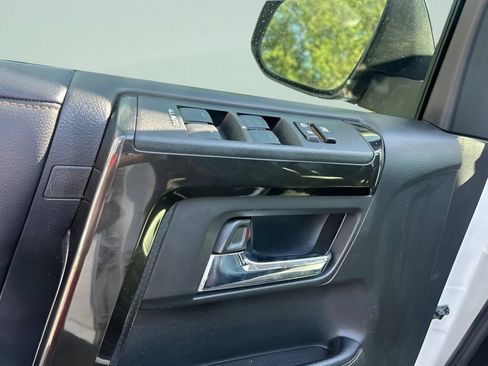 Used 2023 Toyota 4Runner 40th Anniversary SE AWD/4WD image 17