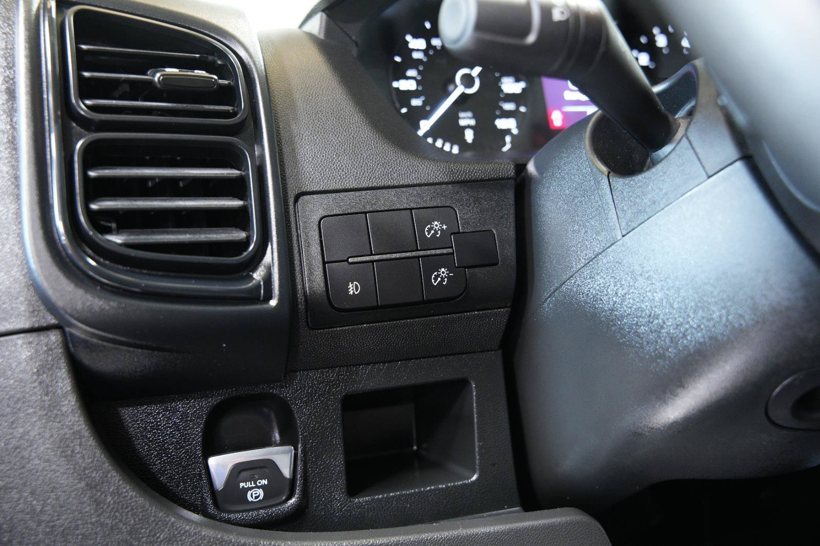 Used 2025 RAM ProMaster 2500 w/ Convenience Group FWD image 29