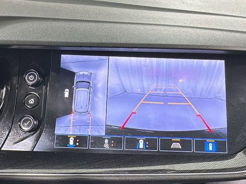 Used 2021 Buick Envision Essence w/ Technology Package I image 28
