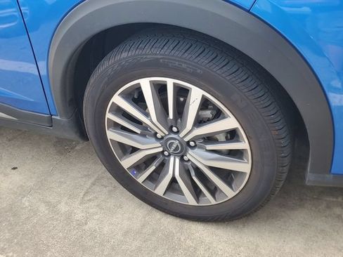 Used 2024 Nissan Kicks SR FWD image 4
