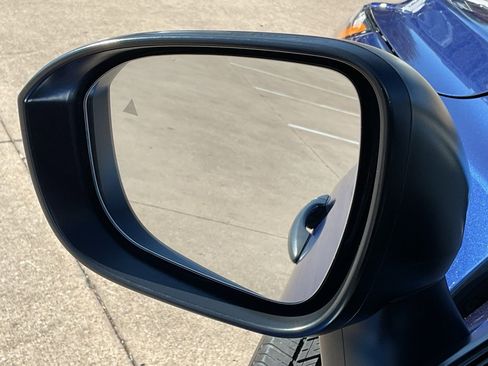 Used 2023 Nissan Rogue S image 10