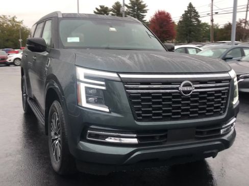 New 2026 Nissan Armada SL w/ Captain's Chari Seat Package image 3