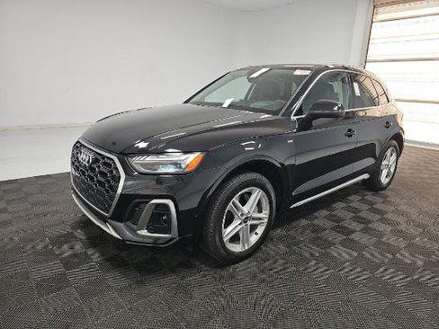 Used 2022 Audi Q5 e Prestige AWD/4WD image 1