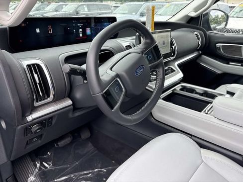 New 2026 Ford Expedition Max Platinum w/ Platinum Ultimate Package AWD/4WD image 28