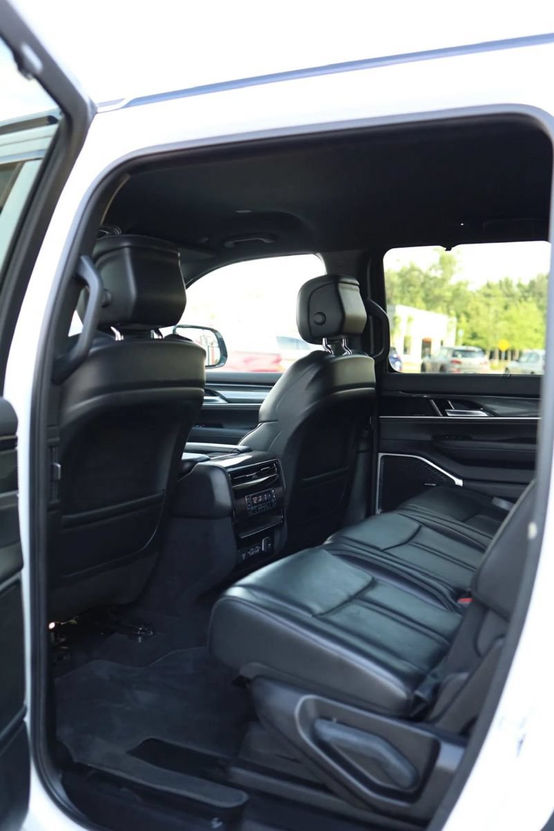 Used 2022 Jeep Wagoneer Series I w/ Convenience Group I AWD/4WD image 30