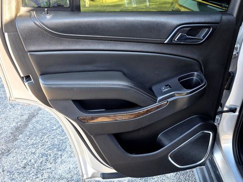 Used 2016 Chevrolet Tahoe LT image 12