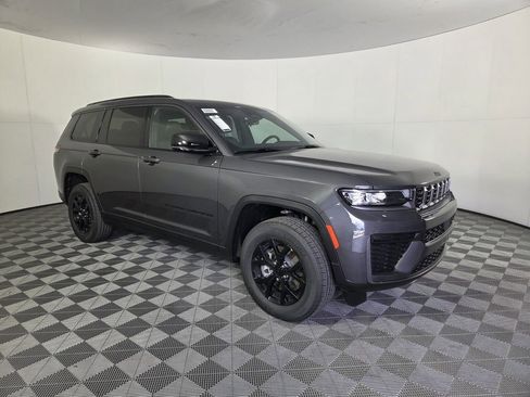 New 2026 Jeep Grand Cherokee L 2WD image 2
