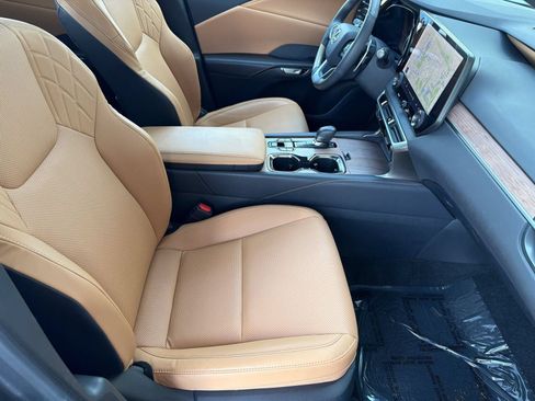 Used 2023 Lexus RX 350 Premium w/ Accessory Package (Z1) AWD/4WD image 23