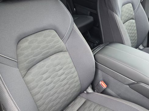 New 2026 Nissan Pathfinder SV image 7