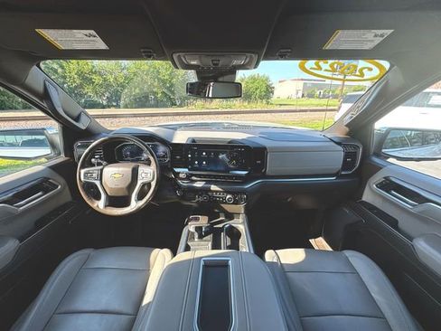 Used 2022 Chevrolet Silverado 1500 LTZ AWD/4WD image 20
