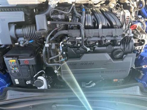 Used 2023 Hyundai Elantra Limited w/ Cargo Package FWD image 18
