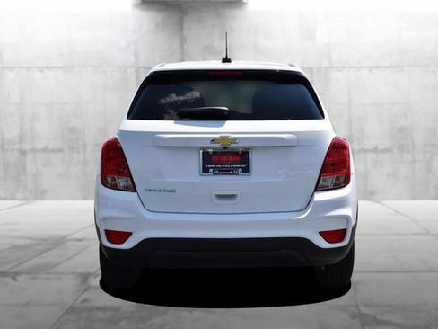 Used 2022 Chevrolet Trax LS w/ Tint and Cruise Package AWD/4WD image 6