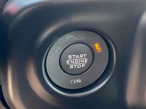 Used 2021 Jeep Wrangler Unlimited Sport image 17