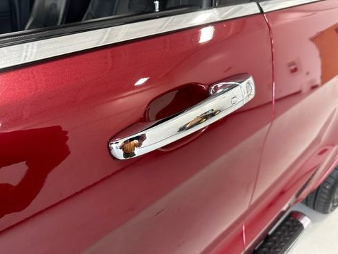 Used 2014 Jeep Grand Cherokee Overland AWD/4WD image 11