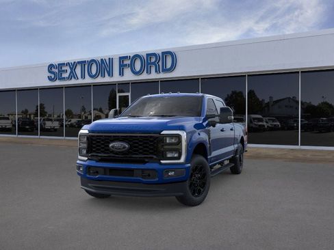 New 2026 Ford F250 Lariat w/ Black Appearance Package image 2