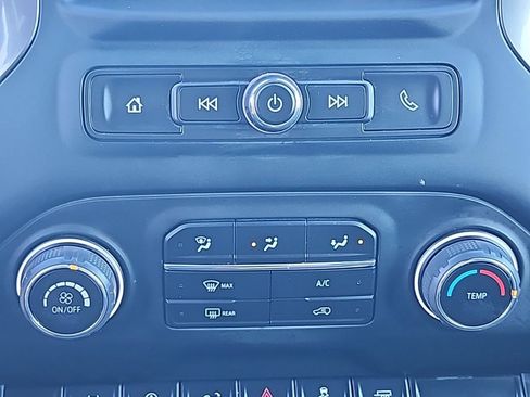 Used 2024 Chevrolet Silverado 1500 Custom image 9