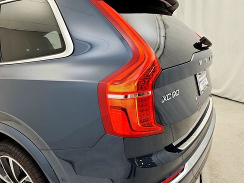 New 2025 Volvo XC90 B6 Plus w/ Protection Package Premier image 19