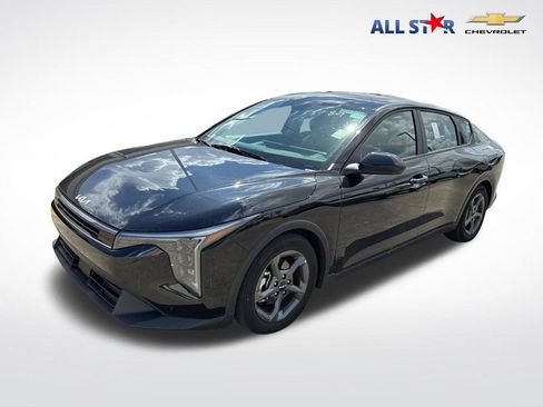 Used 2025 Kia K4 FWD image 1